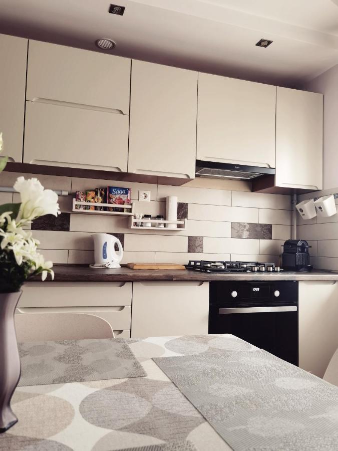 Lujzi Apartman Eger Extérieur photo