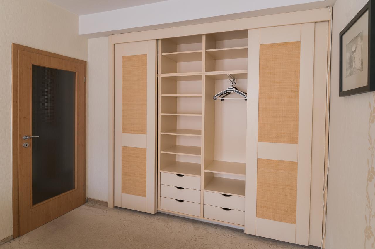 Lujzi Apartman Eger Extérieur photo